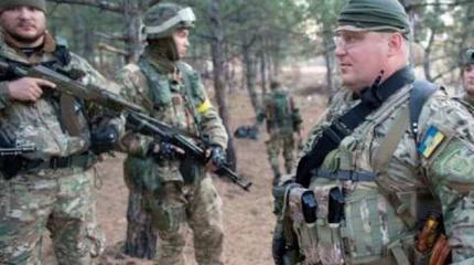 Батальон "Миротворец" захватил ОВК, допрашивает главу комиссии и вывозит бюллетени Батальон "Миротворец" захватил ОВК, допрашивает главу комиссии и вывозит бюллетени