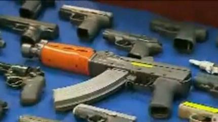 Задержана группа контрабандистов, перевозившая оружие в пассажирских самолетах Задержана группа контрабандистов, перевозившая оружие в пассажирских самолетах