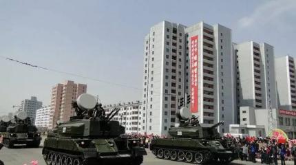 Северная Корея удивляет своей напоминающей "Шилку" зенитной самоходкой Северная Корея удивляет своей напоминающей "Шилку" зенитной самоходкой