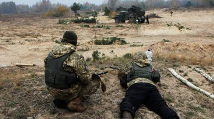 На западной окраине Донецка фиксируются интенсивные перестрелки На западной окраине Донецка фиксируются интенсивные перестрелки