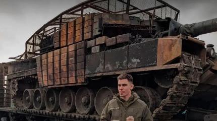 Боевики ВСУ вывезли в тыл танк Leopard 2А4, у которого взорвались снаряды Боевики ВСУ вывезли в тыл танк Leopard 2А4, у которого взорвались снаряды