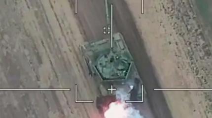 Смертоносный дуэт "КВН" и "Ланцета" сжег ехавший на большой скорости Т-64БВ Смертоносный дуэт "КВН" и "Ланцета" сжег ехавший на большой скорости Т-64БВ