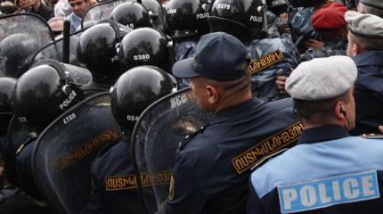 Вооруженный мятеж в Армении: полиция продолжает аресты Вооруженный мятеж в Армении: полиция продолжает аресты