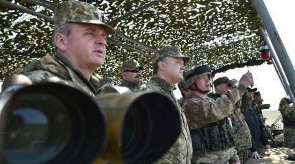 Муженко объяснил поражение под Иловайском «паникой» Муженко объяснил поражение под Иловайском «паникой»