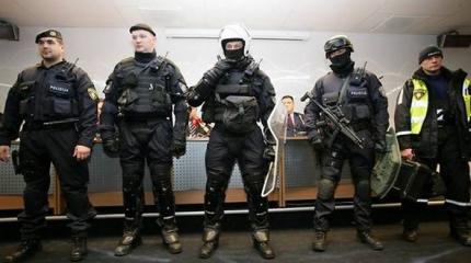 Латвия откажется от советского оружия и перейдет на стандарты НАТО Латвия откажется от советского оружия и перейдет на стандарты НАТО