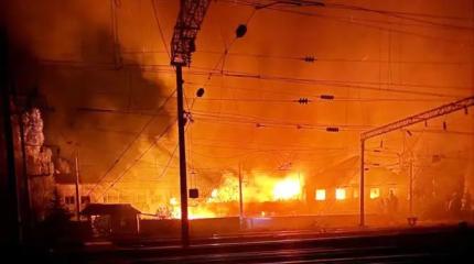 Объятая огнём Одесса и сполохи в Днепре — ночи на Украине всё страшнее Объятая огнём Одесса и сполохи в Днепре — ночи на Украине всё страшнее