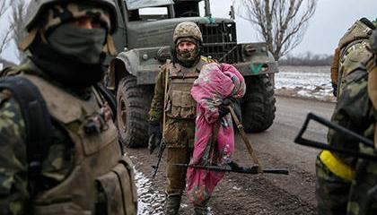 Пьяные украинские силовики потерялись в Донецке Пьяные украинские силовики потерялись в Донецке