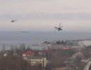Ударные вертолеты Ми-35 барражируют в небе над Севастополем Ударные вертолеты Ми-35 барражируют в небе над Севастополем