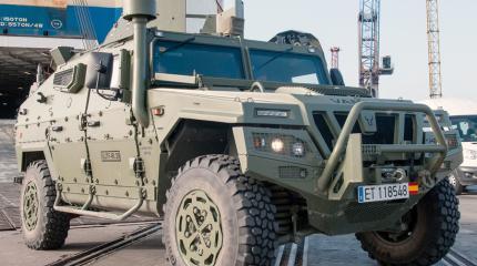 Новый тактический автомобиль VAMTAC ST5 был представлен на IDEAS 2016