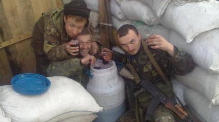 Проверка на вшивость: подземные бани, чесотка и прочие трудности украинских солдат на передовой Проверка на вшивость: подземные бани, чесотка и прочие трудности украинских солдат на передовой