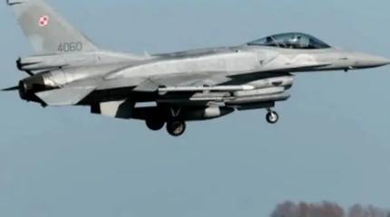 Польский F-16 не узнал украинский МиГ-29 и чуть не уничтожил его