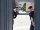 Бойцы Беркута и армии Юго-Востока взяли под контроль луганский университет МВД Бойцы Беркута и армии Юго-Востока взяли под контроль луганский университет МВД