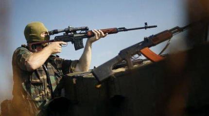 Жесточайшие бои идут в Веселом, недалеко от аэропорта Жесточайшие бои идут в Веселом, недалеко от аэропорта