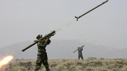 Сирийский спецназ открыл огонь по самолету ВВС США Сирийский спецназ открыл огонь по самолету ВВС США