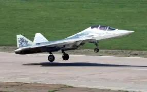 Слухи о недостатках двухместного Су-57Д могут распускать конкуренты