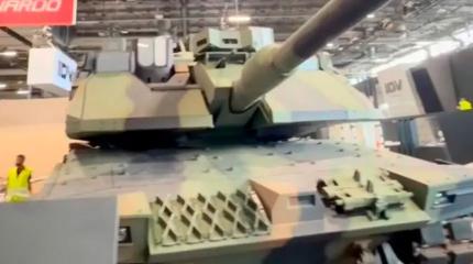 Итальянский "танк будущего" KF-51IT оказался макетом