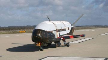MW: беспокоящий Россию секретный самолет X-37B приземлился в США