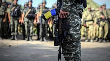 В Луганске боец ВСУ расстрелял сослуживцев и дезертировал на сторону ЛНР В Луганске боец ВСУ расстрелял сослуживцев и дезертировал на сторону ЛНР