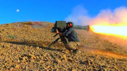 Боевики в Сирии засняли, как ракета ПТРК сожгла Т-72 в Алеппо Боевики в Сирии засняли, как ракета ПТРК сожгла Т-72 в Алеппо