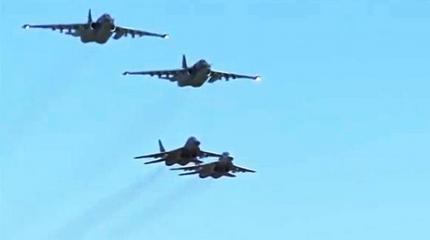 Парный полет в небе над Сирией Парный полет в небе над Сирией