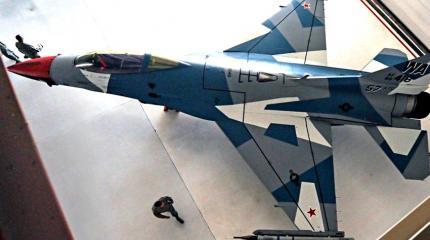F-16 в цветах Су-35С сыграют злую шутку с лётным составом ВВС США F-16 в цветах Су-35С сыграют злую шутку с лётным составом ВВС США