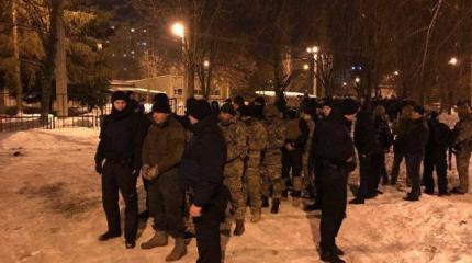 В Харькове произошла перестрелка из-за блокады Донбасса, есть раненые В Харькове произошла перестрелка из-за блокады Донбасса, есть раненые