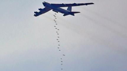 Боевики засняли «бой» с американским В-52: победил «стратег» Боевики засняли «бой» с американским В-52: победил «стратег»