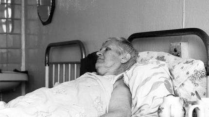 Боевик нацбата «Днепр-1» избил 70-летнюю женщину Боевик нацбата «Днепр-1» избил 70-летнюю женщину