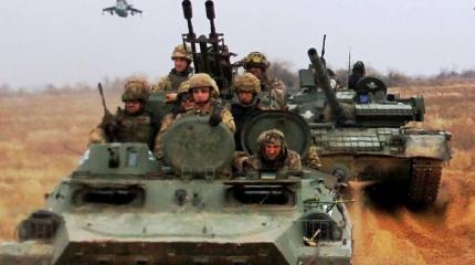 «Правый сектор» атаковал украинских десантников в Марьинке, 30 человек погибли «Правый сектор» атаковал украинских десантников в Марьинке, 30 человек погибли