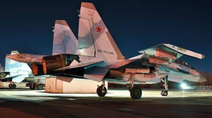 Новые Су-35С летят на парад Новые Су-35С летят на парад