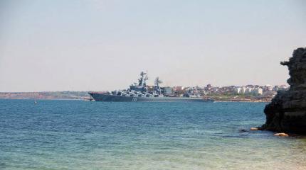 Боевые корабли России и Китая выполнили ночное учебное маневрирование