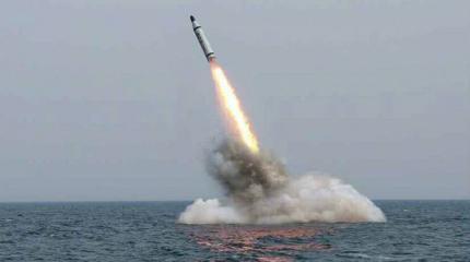 Северная Корея запустила баллистическую ракету с подлодки Северная Корея запустила баллистическую ракету с подлодки