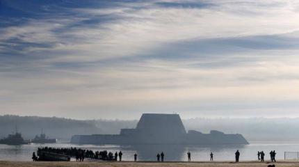 Эсминец футуристического облика DDG 1000 Zumwalt ВМС США вышел в море Эсминец футуристического облика DDG 1000 Zumwalt ВМС США вышел в море