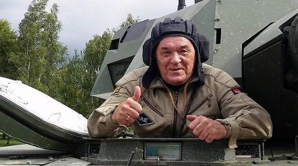 Полковник Баранец ответил Турчинову на угрозы утопить войска РФ в крови