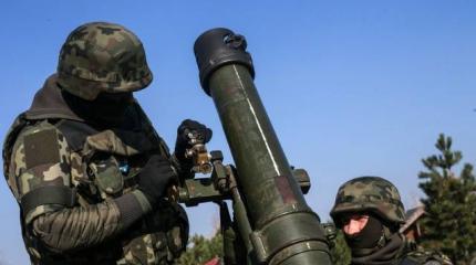 ВСУ ведут огонь по окраинам Донецка из минометов и танка ВСУ ведут огонь по окраинам Донецка из минометов и танка