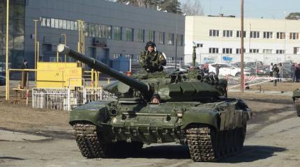 Репетиция Парада Победы в Екатеринбурге. Танк Т-72БА Репетиция Парада Победы в Екатеринбурге. Танк Т-72БА