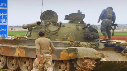 Боевики засветили захваченные у армии САР танки Т-62, Т-72 и броневик БМД-1 Боевики засветили захваченные у армии САР танки Т-62, Т-72 и броневик БМД-1