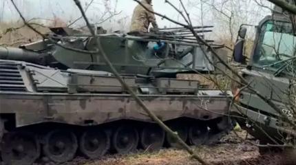 ВСУ в спешке перебросили "голые" танки Leopard 1 в Сумскую область ВСУ в спешке перебросили "голые" танки Leopard 1 в Сумскую область