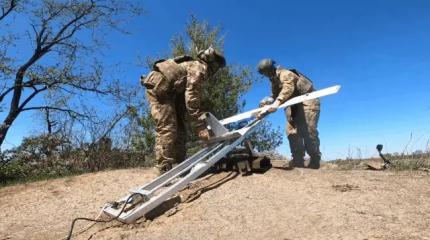 Минус три расчёта: военные РФ уничтожили пункт управления FPV-дронами ВСУ Минус три расчёта: военные РФ уничтожили пункт управления FPV-дронами ВСУ