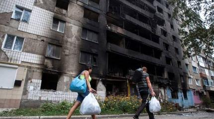 Украинские силовики ведут массированный обстрел Киевского района Донецка Украинские силовики ведут массированный обстрел Киевского района Донецка