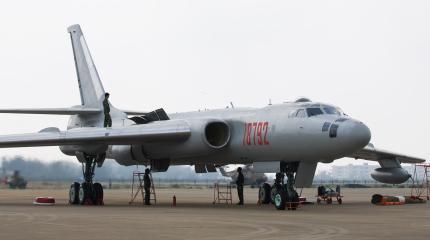 Китай высмеял российский Ту-16, показав свой обновленный бомбардировщик H-6