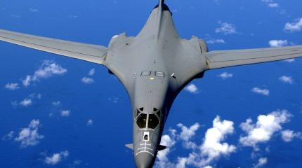 Дальние бомбардировщики B-1B ВВС США тренируются у границ РФ