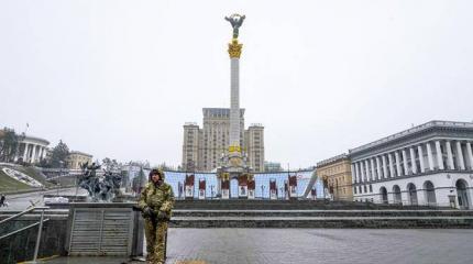 Киев окружен. Аэропорт взят. Войска в столицу Украины пока не входят