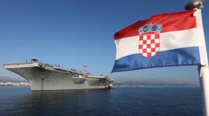 Американский авианосец    «Гарри Трумэн» прибыл на Балканы
