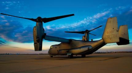 Гордость морской пехоты США V-22 Osprey отправляется «кормить» F-35 Гордость морской пехоты США V-22 Osprey отправляется «кормить» F-35