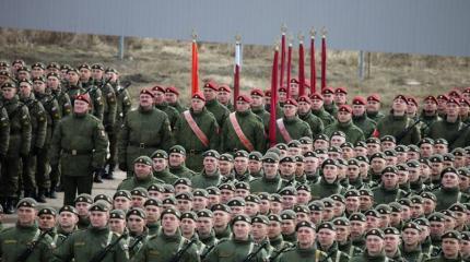 Половина российской армии стала контрактной Половина российской армии стала контрактной