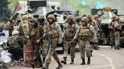 Зрада: офицеры Нацгвардии Украины ходят «брататься» с ополченцами Донбасса Зрада: офицеры Нацгвардии Украины ходят «брататься» с ополченцами Донбасса