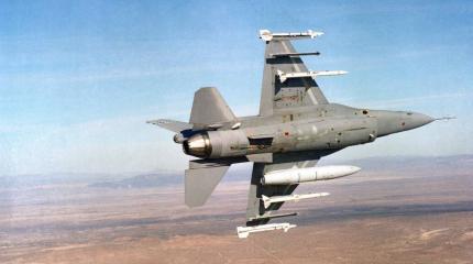 Чем опасны для самолетов ВКС РФ американские ракеты AIM-120 AMRAAM в СВО