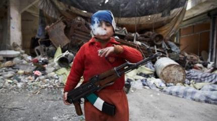 Гитлерюгенд ИГИЛ: Бойцы ЧВК США в шоке от малолетних живых бомб Гитлерюгенд ИГИЛ: Бойцы ЧВК США в шоке от малолетних живых бомб