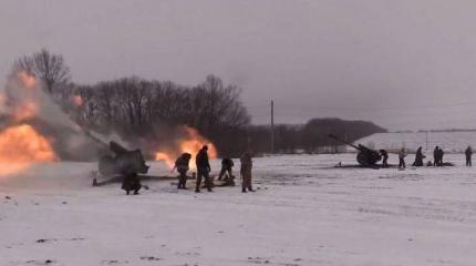 В Дебальцево и Енакиево — мощная арт-дуэль, у Чернухино каратели понесли большие потери В Дебальцево и Енакиево — мощная арт-дуэль, у Чернухино каратели понесли большие потери
